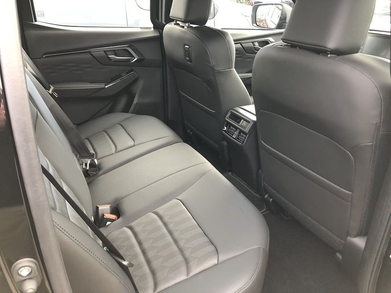 Isuzu V-Cross Dcb 1.9 Pick Up Manual Diesel