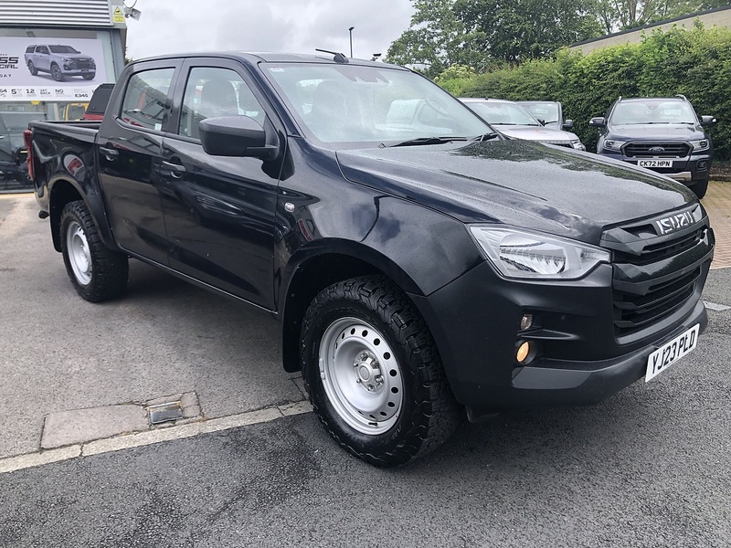 Isuzu Utility Dcb Pick Up 1.9 Manual Diesel