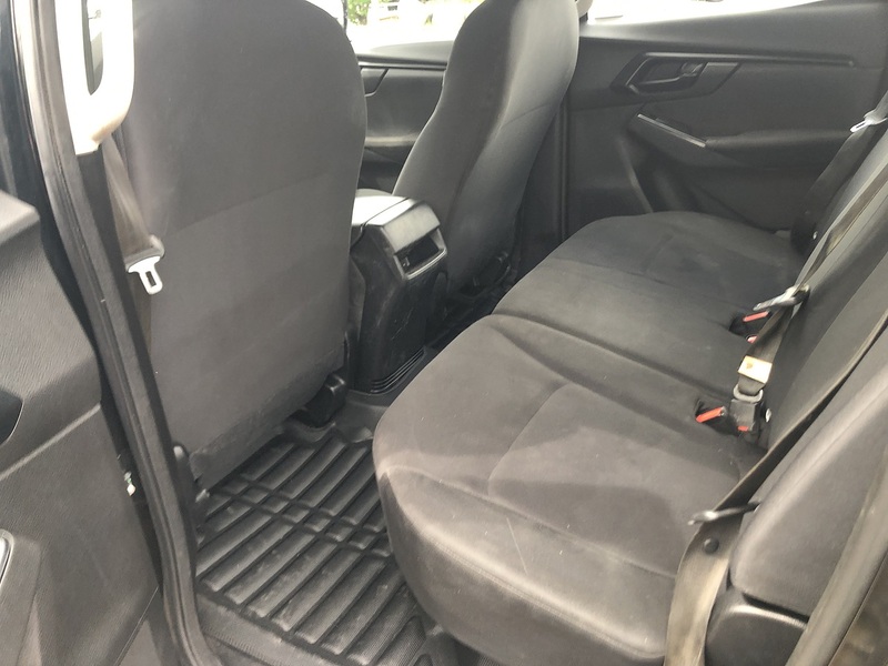 Isuzu Utility Dcb Pick Up 1.9 Manual Diesel