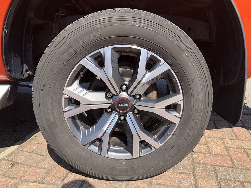 Isuzu 1.9 TD DL40 Pickup Double Cab 4dr Diesel Auto 4WD Euro 6 (s/s) (164 ps)