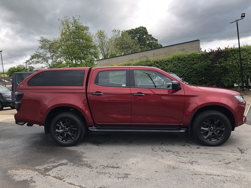 Isuzu 1.9 TD V-Cross Pickup Double Cab 4dr Diesel Manual 4WD Euro 6 (s/s) (164 ps)