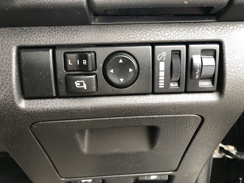 Isuzu TD Yukon Pickup 2.5 Manual Diesel