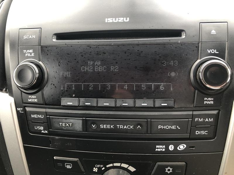Isuzu TD Yukon Pickup 2.5 Manual Diesel