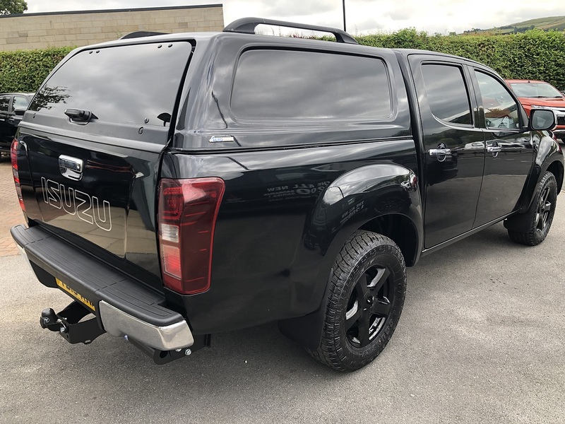 Isuzu TD Yukon Pickup 2.5 Manual Diesel