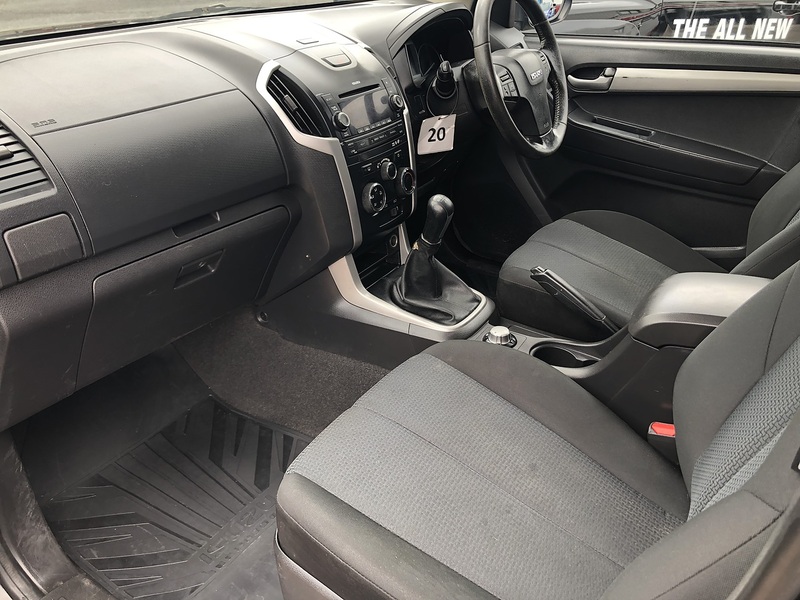 Isuzu TD Yukon Pickup 2.5 Manual Diesel
