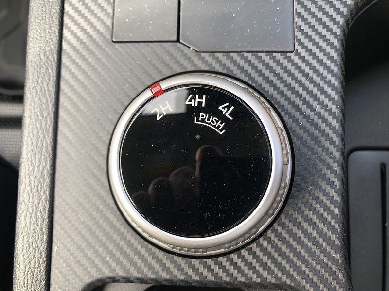 Mitsubishi Titan Pickup 2.4 Automatic Diesel