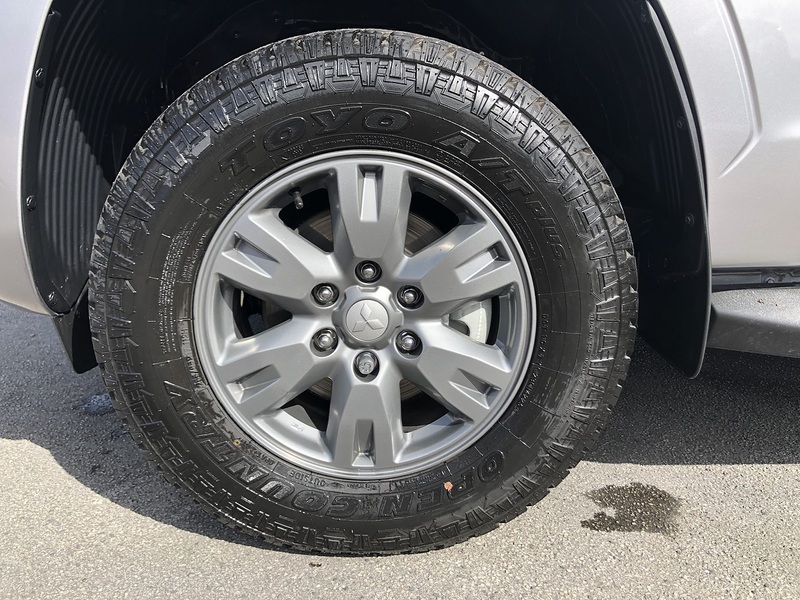 Mitsubishi Titan Pickup 2.4 Automatic Diesel