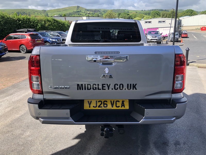 Mitsubishi Titan Pickup 2.4 Automatic Diesel