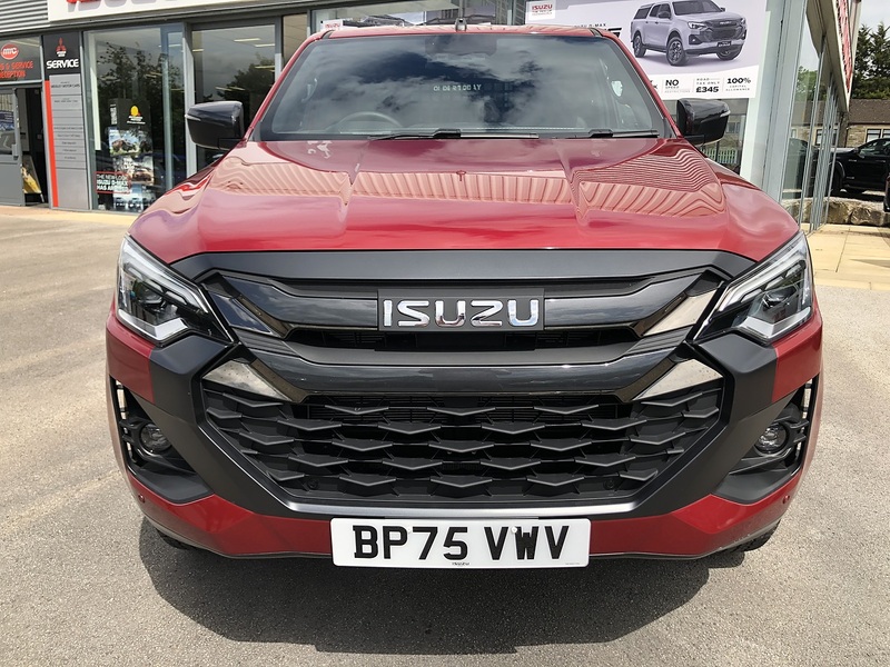 Isuzu 1.9 TD V-Cross Commercial Pickup 4dr Diesel Auto 4WD Euro 6 (s/s) (164 ps)