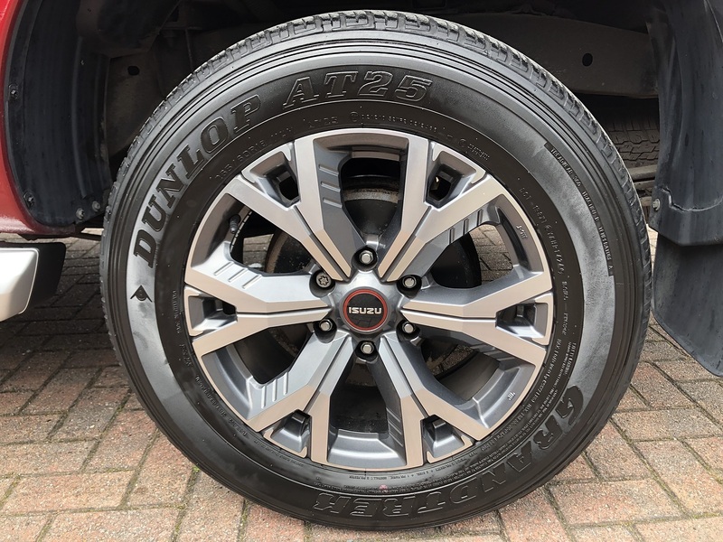 Isuzu 1.9 TD DL40 Pickup Double Cab 4dr Diesel Auto 4WD Euro 6 (s/s) (164 ps)