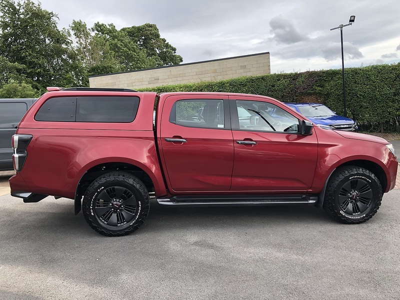 Isuzu 1.9 TD V-Cross Pickup Double Cab 4dr Diesel Auto 4WD Euro 6 (s/s) (164 ps)