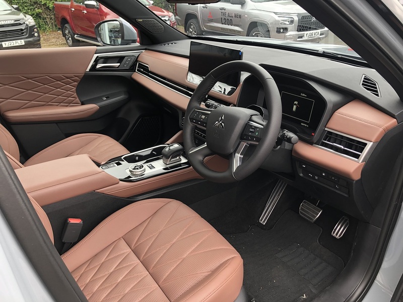 Mitsubishi PHEV Diamond SUV 2.4 Auto Petrol/Electric