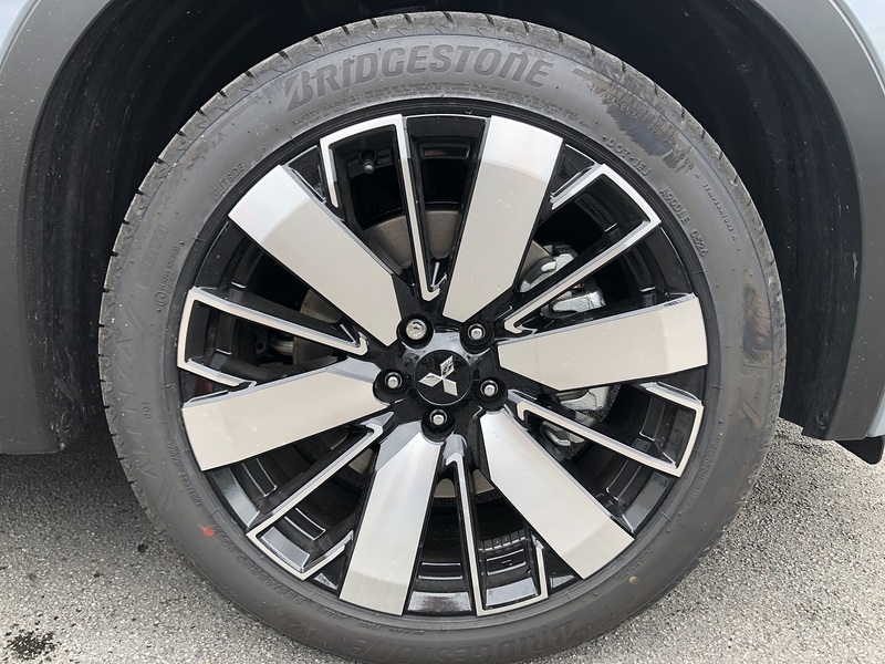 Mitsubishi PHEV Diamond SUV 2.4 Auto Petrol/Electric