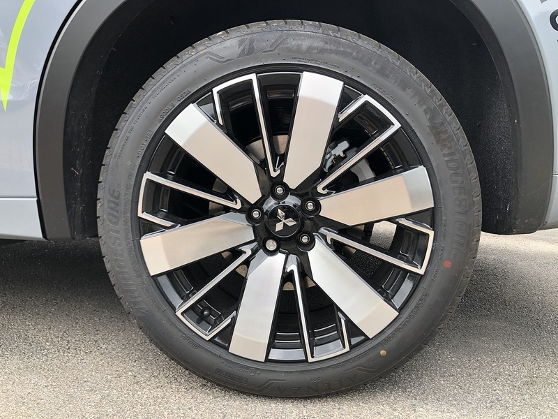 Mitsubishi PHEV Diamond SUV 2.4 Auto Petrol/Electric