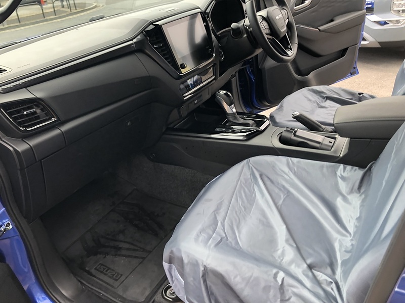 Isuzu eV-Cross Pickup 0 Automatic Electric