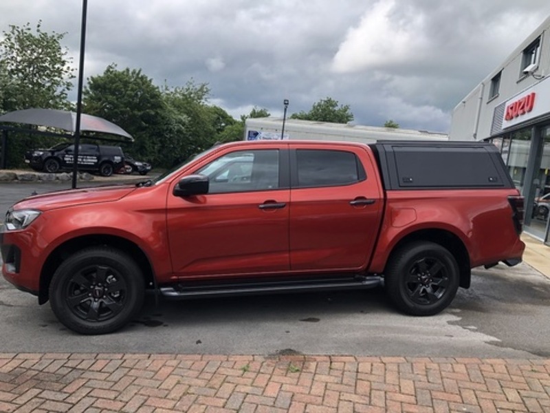 Isuzu 1.9 TD V-Cross Commercial Pickup 4dr Diesel Auto 4WD Euro 6 (s/s) (164 ps)