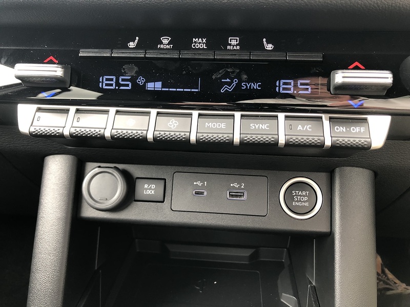 Mitsubishi Barbarian 2.4 Pickup Automatic Diesel
