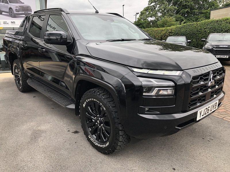 Mitsubishi Barbarian 2.4 Pickup Automatic Diesel