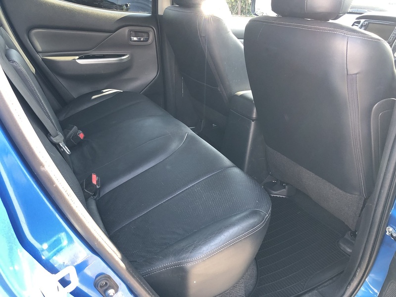 Mitsubishi 2.4 DI-D DC Warrior Pickup Double Cab 4dr Diesel Manual 4WD Euro 5 (178 ps)