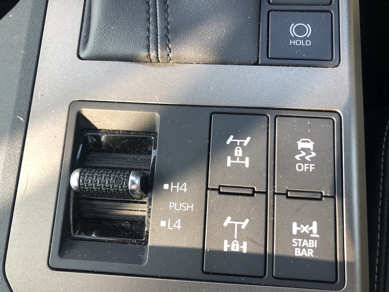 Toyota 2.8D Invincible SUV 5dr Diesel Auto 4WD Euro 6 (s/s) (LWB) (204 ps)