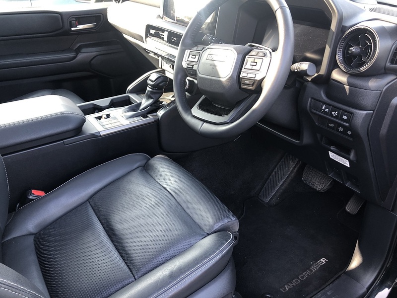 Toyota 2.8D Invincible SUV 5dr Diesel Auto 4WD Euro 6 (s/s) (LWB) (204 ps)