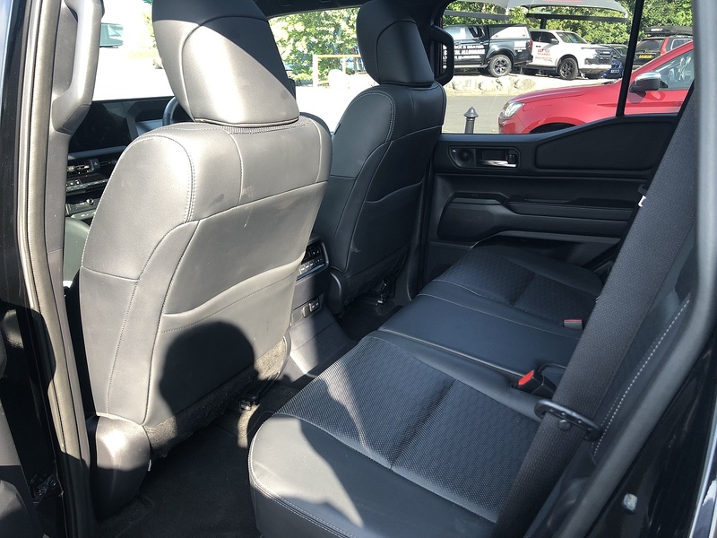Toyota 2.8D Invincible SUV 5dr Diesel Auto 4WD Euro 6 (s/s) (LWB) (204 ps)