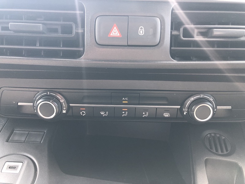 Peugeot 1.5 BlueHDi 1000 Professional Standard Panel Van 5dr Diesel Manual SWB Euro 6 (s/s) (100 ps)