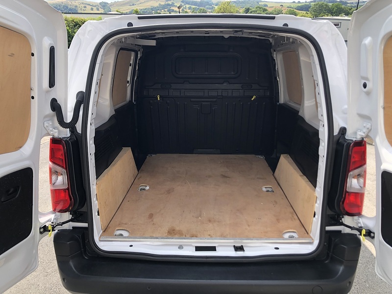 Peugeot 1.5 BlueHDi 1000 Professional Standard Panel Van 5dr Diesel Manual SWB Euro 6 (s/s) (100 ps)