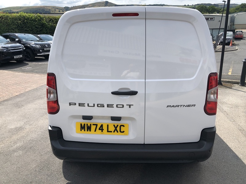 Peugeot 1.5 BlueHDi 1000 Professional Standard Panel Van 5dr Diesel Manual SWB Euro 6 (s/s) (100 ps)