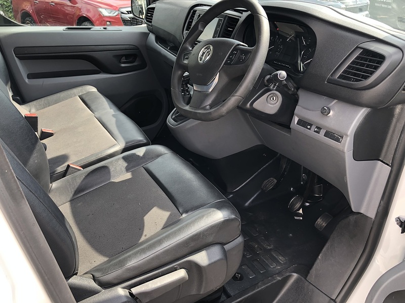 Vauxhall 1.5 Turbo D 2900 Sportive Panel Van 5dr Diesel Manual L2 H1 Euro 6 (s/s) (100 ps)