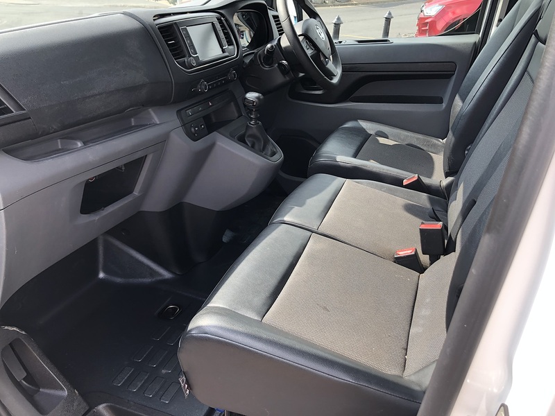 Vauxhall 1.5 Turbo D 2900 Sportive Panel Van 5dr Diesel Manual L2 H1 Euro 6 (s/s) (100 ps)