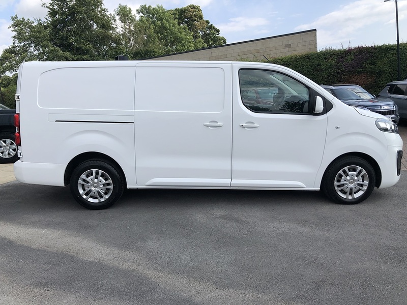 Vauxhall 1.5 Turbo D 2900 Sportive Panel Van 5dr Diesel Manual L2 H1 Euro 6 (s/s) (100 ps)