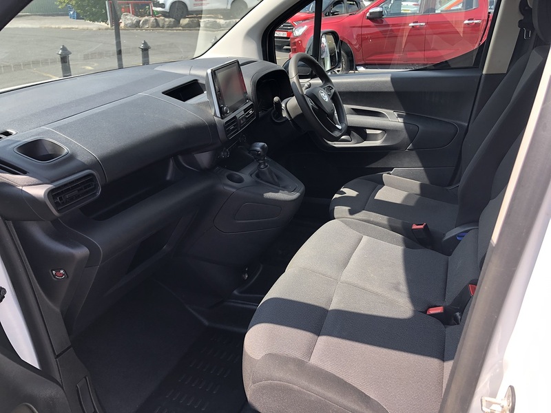 Vauxhall 1.5 Turbo D 2300 Pro Panel Van 5dr Diesel Manual L1 H1 Euro 6 (s/s) (100 ps)
