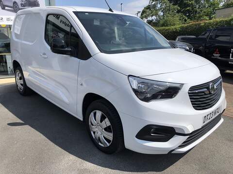 Vauxhall Combo, 1.5 Turbo D 2300 Pro Panel Van 5dr Diesel Manual L1 H1 Euro 6 (s/s) (100 ps)