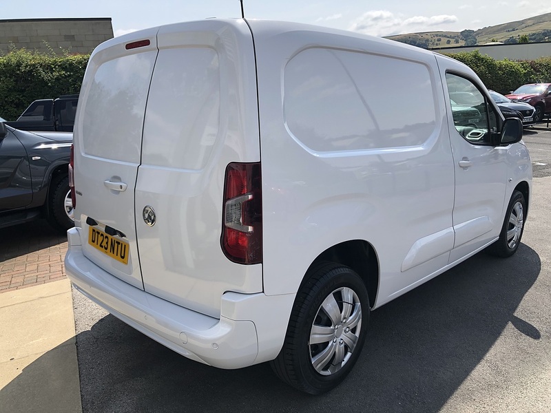 Vauxhall 1.5 Turbo D 2300 Pro Panel Van 5dr Diesel Manual L1 H1 Euro 6 (s/s) (100 ps)
