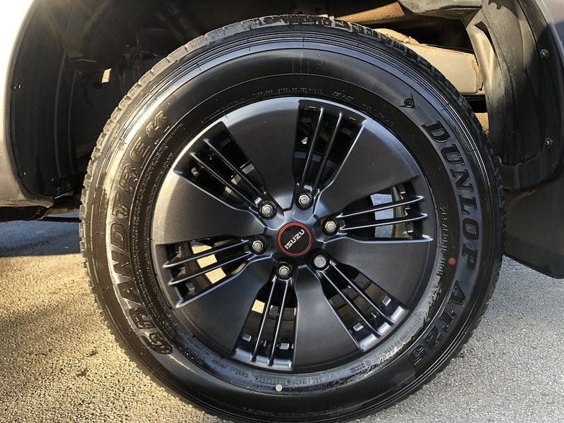 Isuzu Utility Dcb Pick Up 1.9 Automatic Diesel