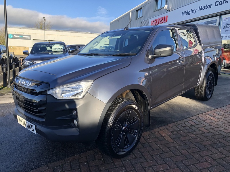 Isuzu Utility Dcb Pick Up 1.9 Automatic Diesel