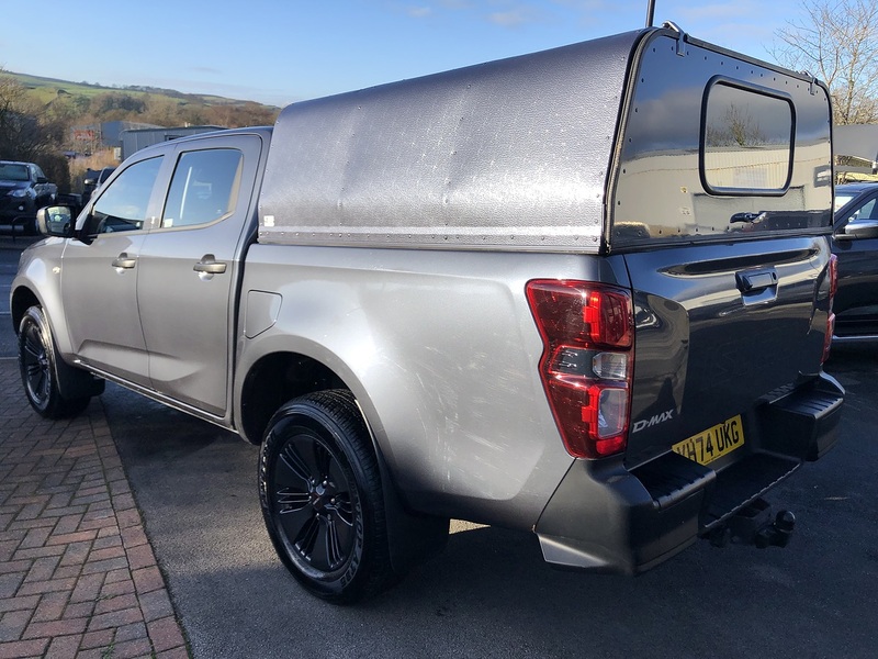Isuzu Utility Dcb Pick Up 1.9 Automatic Diesel
