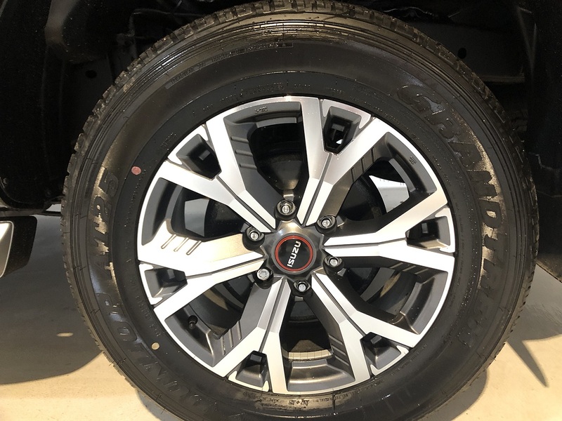 Isuzu Dl40 Dcb Pick Up 1.9 Automatic Diesel