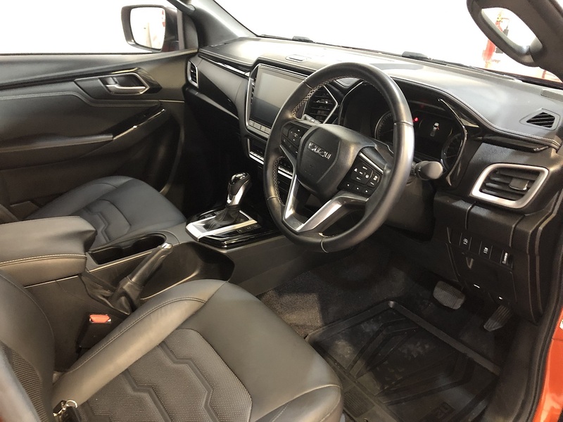 Isuzu 1.9 TD V-Cross Pickup Double Cab 4dr Diesel Auto 4WD Euro 6 (s/s) (164 ps)