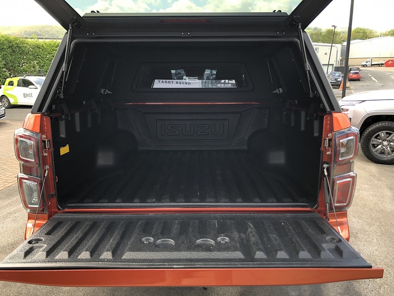 Isuzu 1.9 TD V-Cross Pickup Double Cab 4dr Diesel Auto 4WD Euro 6 (s/s) (164 ps)