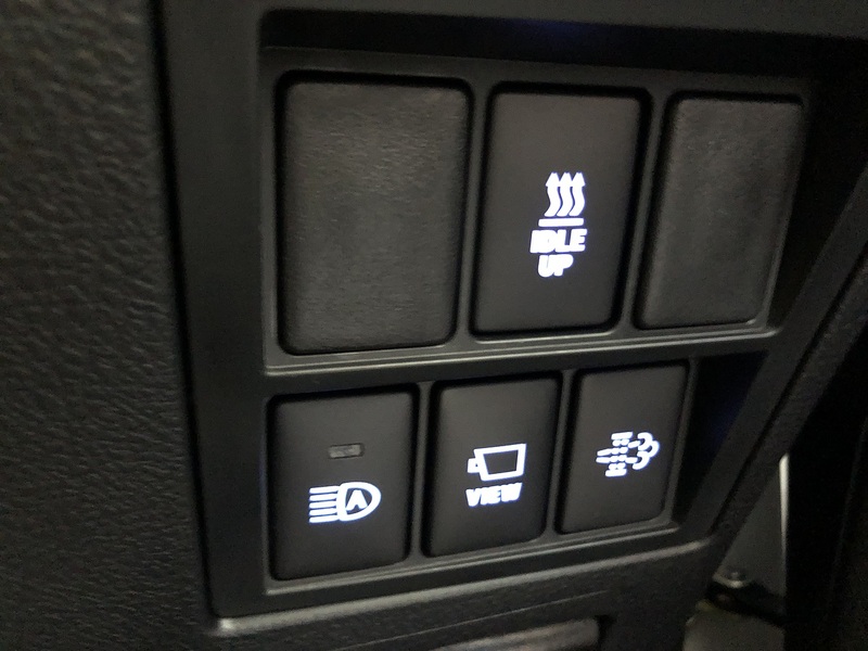 Toyota 2.8 D-4D-h Invincible X Pickup 4dr Diesel Hybrid Auto 4WD Euro 6 (204 ps)