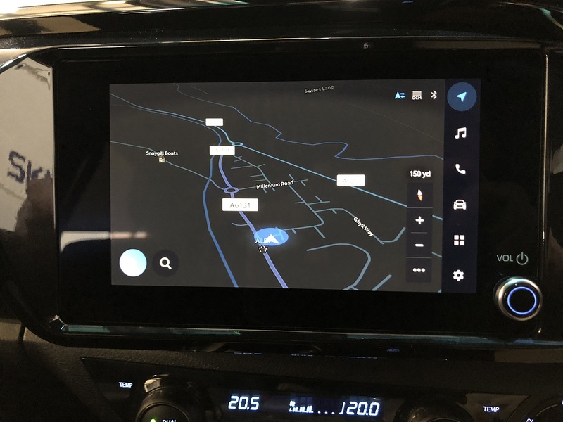 Toyota 2.8 D-4D-h Invincible X Pickup 4dr Diesel Hybrid Auto 4WD Euro 6 (204 ps)