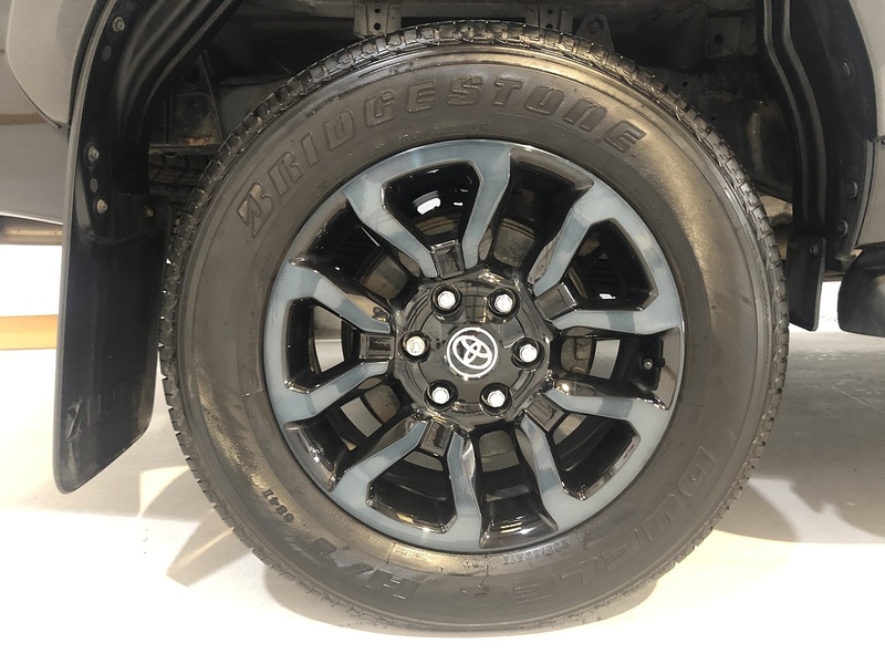 Toyota 2.8 D-4D Invincible X Pickup Double Cab 4dr Diesel Auto 4WD Euro 6 (s/s) (204 ps)