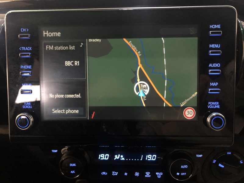 Toyota 2.8 D-4D Invincible X Pickup Double Cab 4dr Diesel Auto 4WD Euro 6 (s/s) (204 ps)