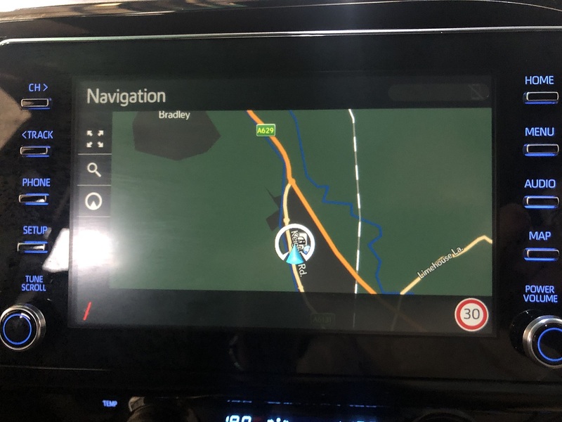 Toyota 2.8 D-4D Invincible X Pickup Double Cab 4dr Diesel Auto 4WD Euro 6 (s/s) (204 ps)