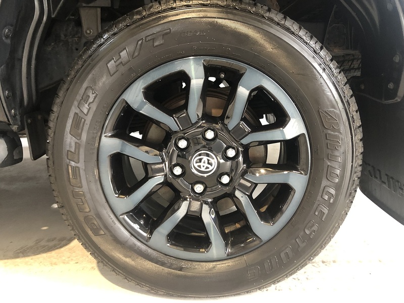 Toyota 2.8 D-4D Invincible X Pickup Double Cab 4dr Diesel Auto 4WD Euro 6 (s/s) (204 ps)