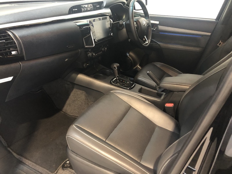 Toyota 2.8 D-4D Invincible X Pickup Double Cab 4dr Diesel Auto 4WD Euro 6 (s/s) (204 ps)