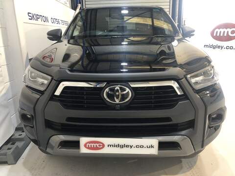 Toyota Hilux, 2.8 D-4D Invincible X Pickup Double Cab 4dr Diesel Auto 4WD Euro 6 (s/s) (204 ps)
