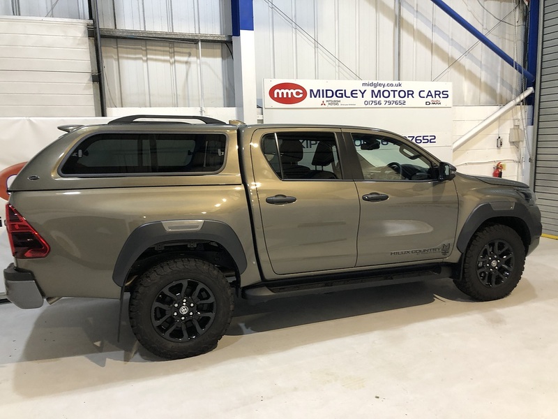 Toyota Invincible X 4Wd D-4D Dcb Pick Up 2.8 Automatic Diesel